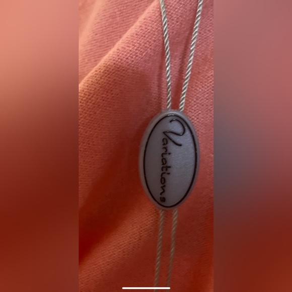 NWT Venetian Sweater in Peach w/ Large Buttons !! - Picture 11 of 12